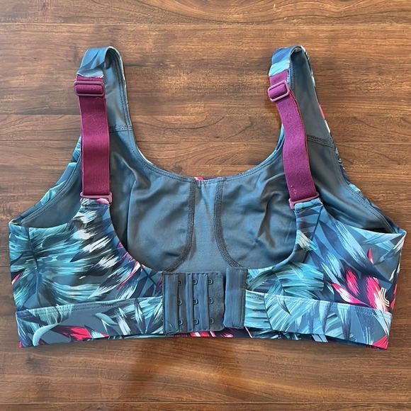 ⭐️3/$15 Lole Sports bra - Picture 2 of 8